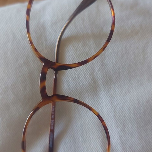 Vintage Round Tortoiseshell Eyeglass Frame like new, Italian