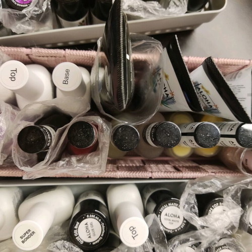 Aloha nail polishes like new