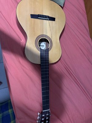 Hohner HC06 guitar used, one string broken but excellent condition
