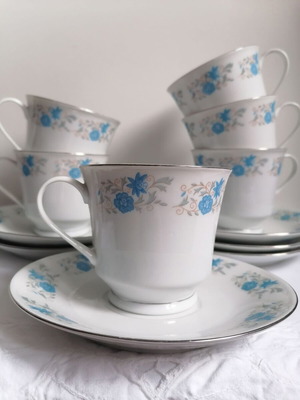 Tea and coffee set for 6 people like new