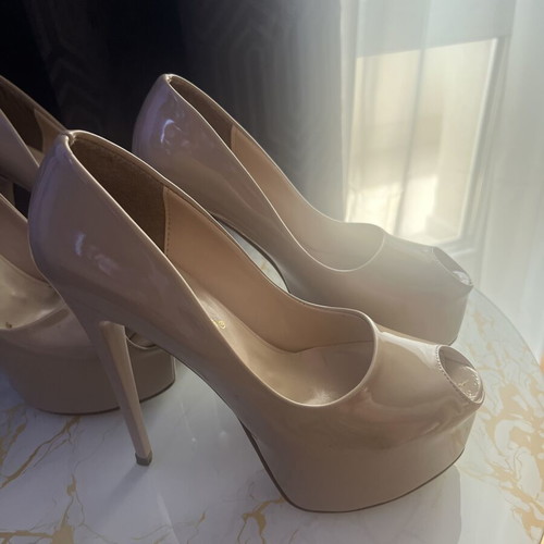 High Heels beige, like new, size 38