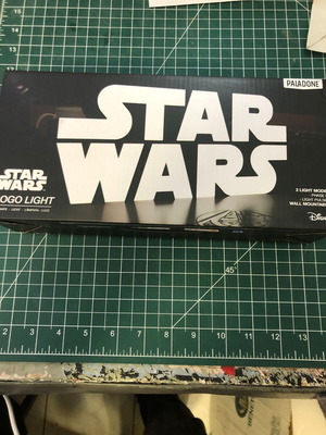 Star Wars Logo Light new with minor scratch