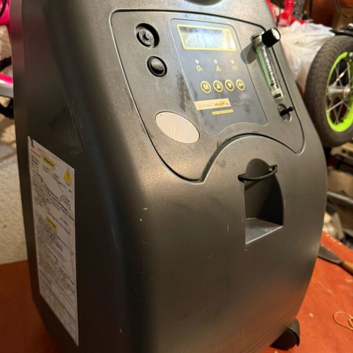 Mobiak Irene 5-liter oxygen concentrator like new