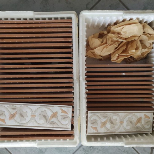 Italian listello tile 6.5x20 cm new, pack of 68 pieces