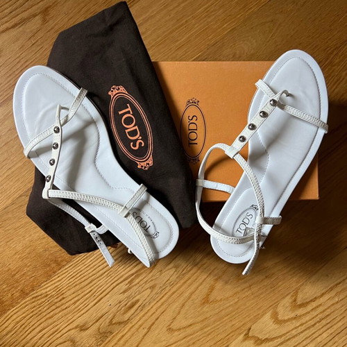 Tod’s woman’s flat sandals like new white size 39 with bag and box