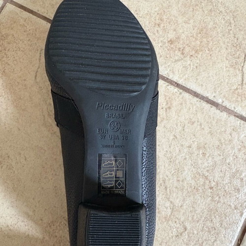 Piccadilly black anatomical pumps new size 37