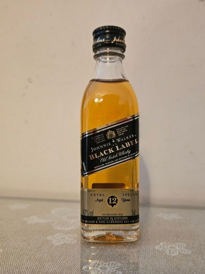 Johnnie Walker 12yo Black Label whisky miniature new