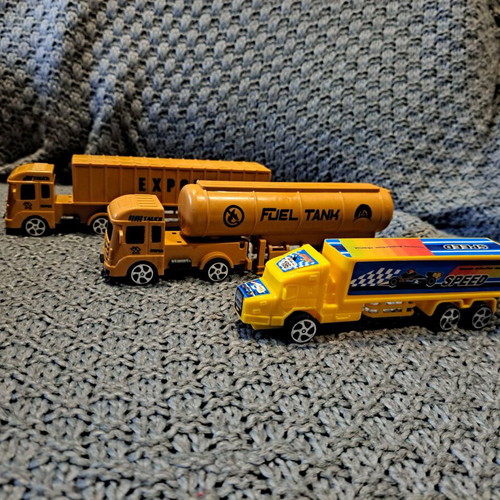 Set of 3 truck vehicles like new