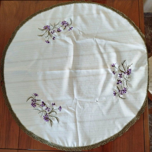 Rotonda embroidery used 0.86cm with gold weaving and lace