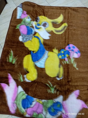 Baby crib blanket new, brown with bunny design