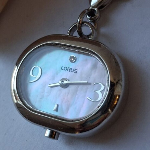 Lorus Quartz watch used, beige and silver, good condition
