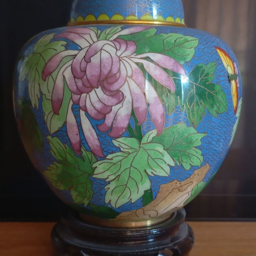 Vintage Chinese Cloisonné Vase with Lid and Wooden Base, 14cm