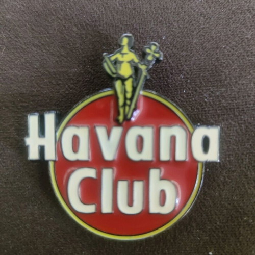Havana club pin like new