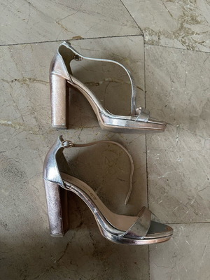 Stefania sandals used, rose gold heel, size 39