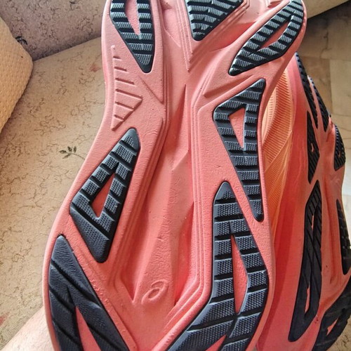 Asics Superblast 2 athletic shoes like new, size 43.5