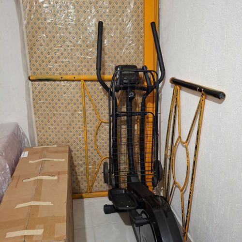 Double mattress and metal bed frame used 120×200