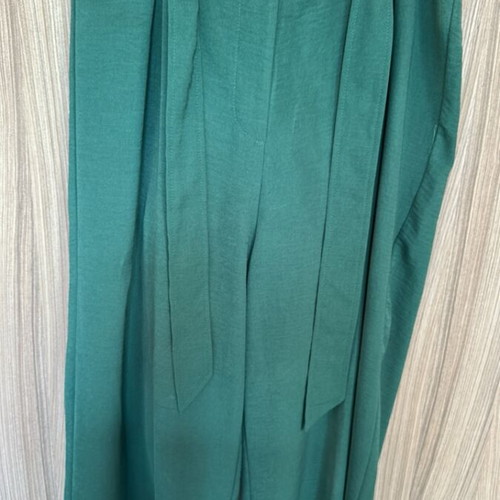Stradivarius Pants green, like new, elastic waist, wide leg, belt