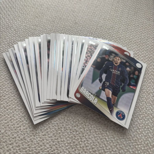 Topps Flagship Edition 2025-26 Base Card lot, like new, 19 cards