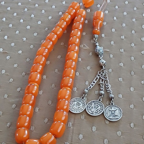 Bakelite komboloi worry beads, Syros origin, 33 beads