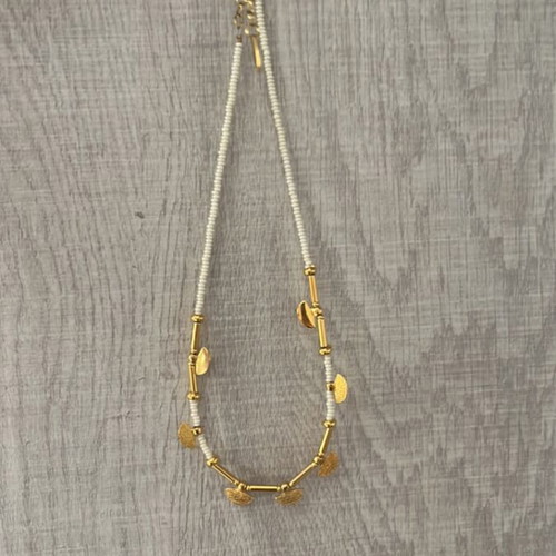 Necklace choker length with gold and white details new