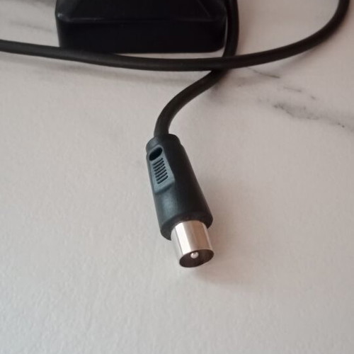 TV antenna like new, small black