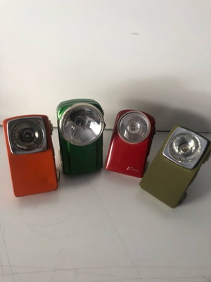 Flashlights lenses used, pack of 8 from 1973 with 2 new batteries