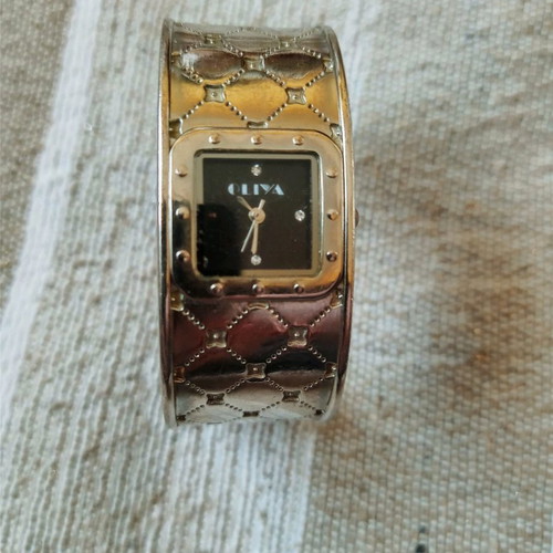Women's wristwatch used stainless steel bracelet