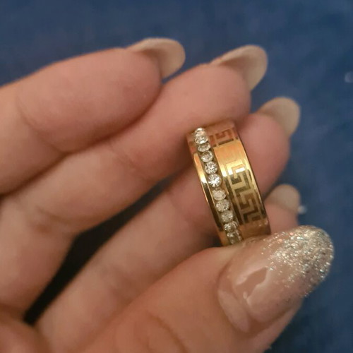 Steel ring used, gold color