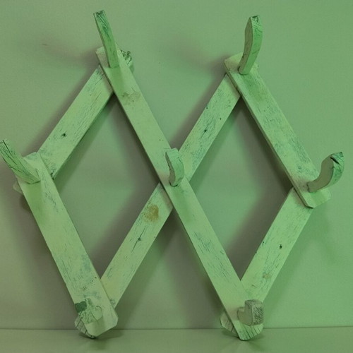 Vintage wooden wall hanger with 7 hooks, rustic style
