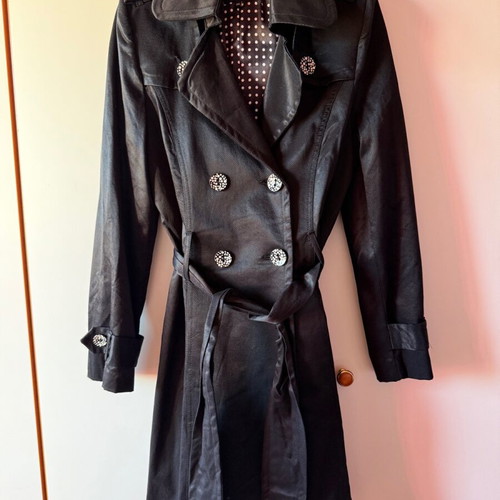 Forel trench coat black with black and white buttons size 44 small like new