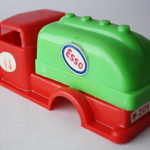 Vintage 70's Esso ελληνικό πλαστικό φορτηγό βυτίο πετρελαίου καινούργιο (μόνο σώμα) αχρησιμοποίητο
