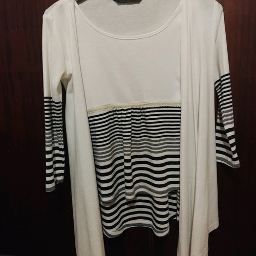 Navy blouse like new, size S, black and white