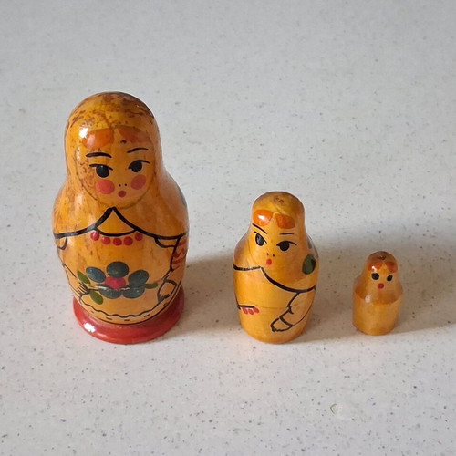 Vintage Russian Matryoshka Doll Set 3 Pieces like new