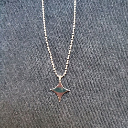 Silver necklace 20 cm with star pendant like new