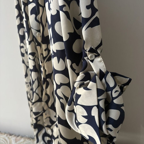 Printed silk shirt with satin sheen, like new, size M, beige and blue