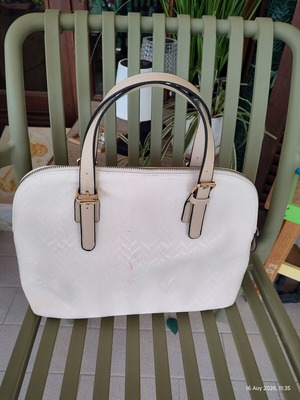 Elegant off-white women's handbag with gold details