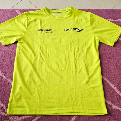 Saucony running shirt size Medium like new, green