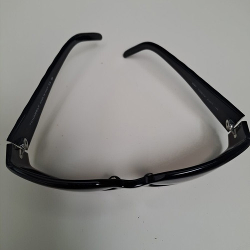 Chanel sunglasses like new, brown
