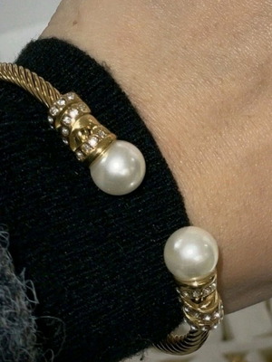 Steel bracelets new, gold color