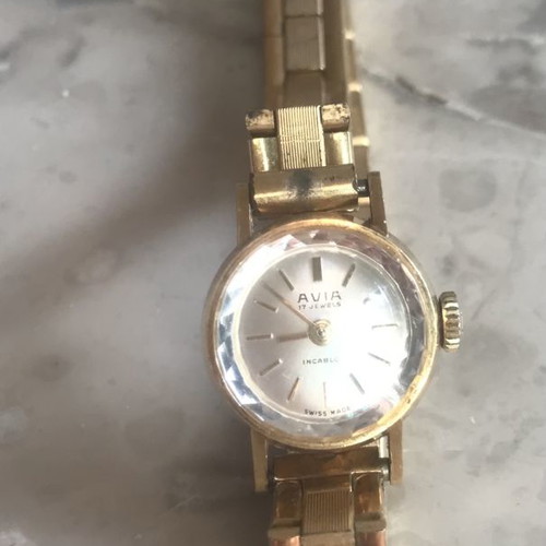 Avia vintage 18k gold women's watch used
