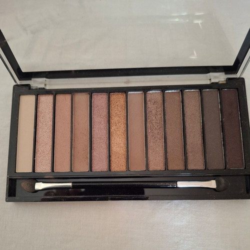 Revolution eyeshadow palette new