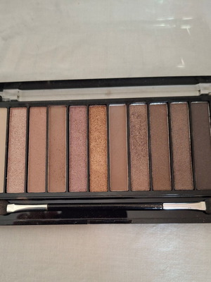 Revolution eyeshadow palette new
