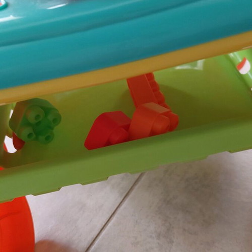 Playgo activity table like new, double-sided