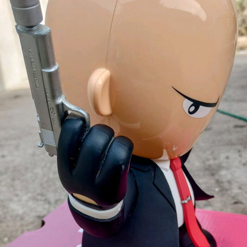 Hitman statue like new from special Xbox game edition
