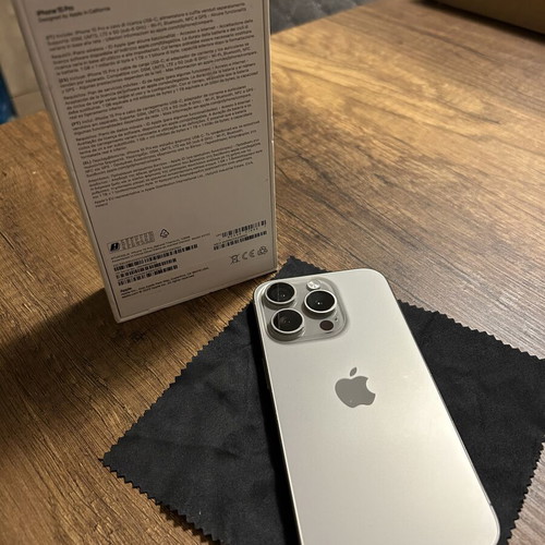 iPhone 15 Pro titanium 128GB like new, gray, dual SIM
