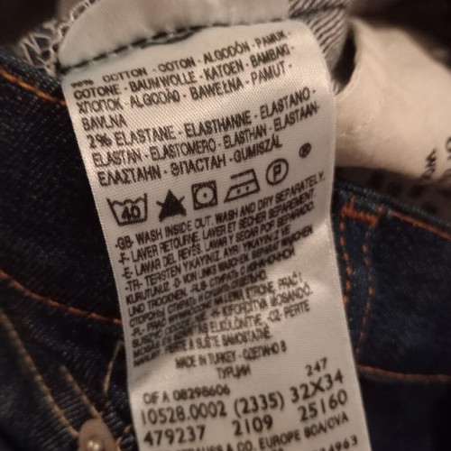 Levi's 10528 Straight Jeans New, W32/L34, Dark Blue