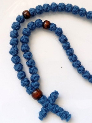 Woolen pocket komboskini with 50 knots and wooden beads, new