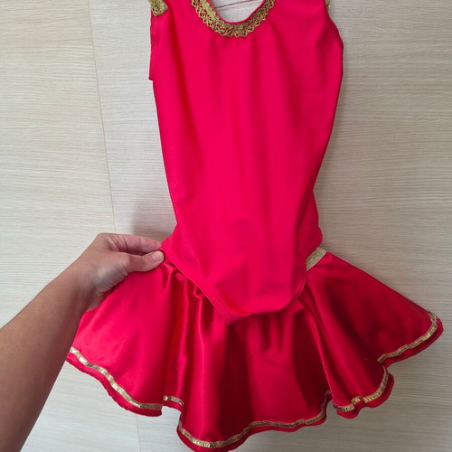 Ballerina dance costume size 4 like new, red satin and tulle