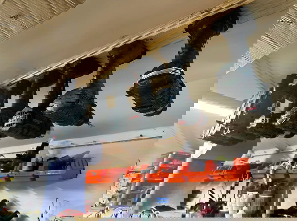 Βάσεις τοίχου για μπαταρίες και μηχανές Parkside, Dewalt, Makita