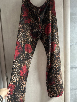 SunsetGo! Animal Print Pants Size S/M Like New